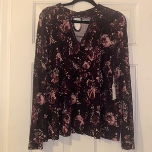 NWT long sleeve Flowy floral blouse